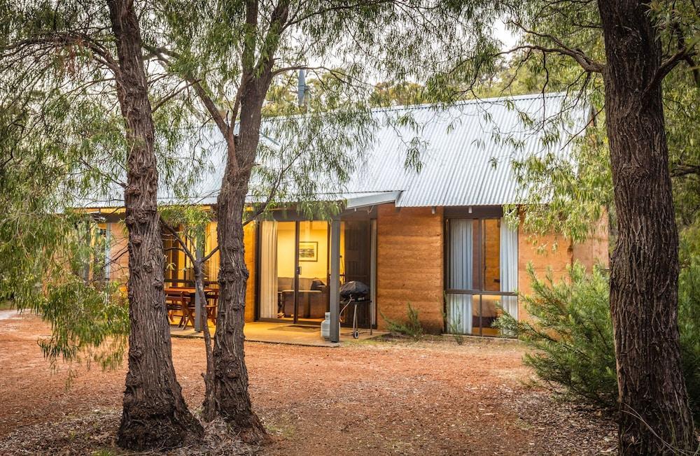 Bussells Bushland Cottages Margaret River ภายนอก รูปภาพ