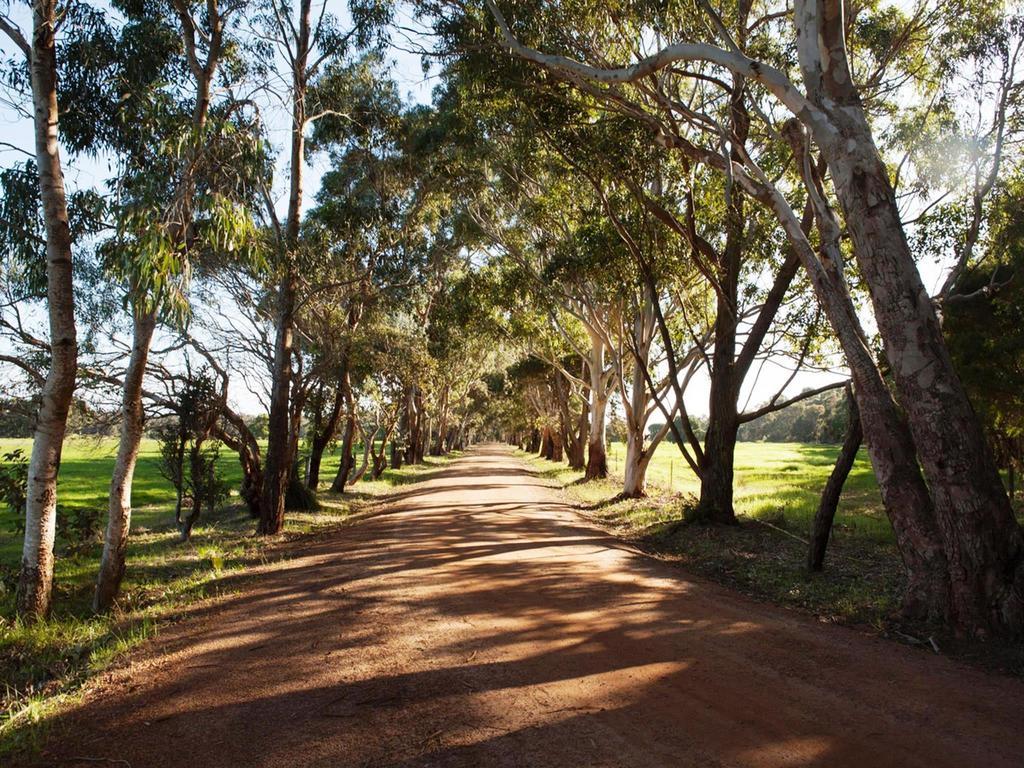 Bussells Bushland Cottages Margaret River ภายนอก รูปภาพ