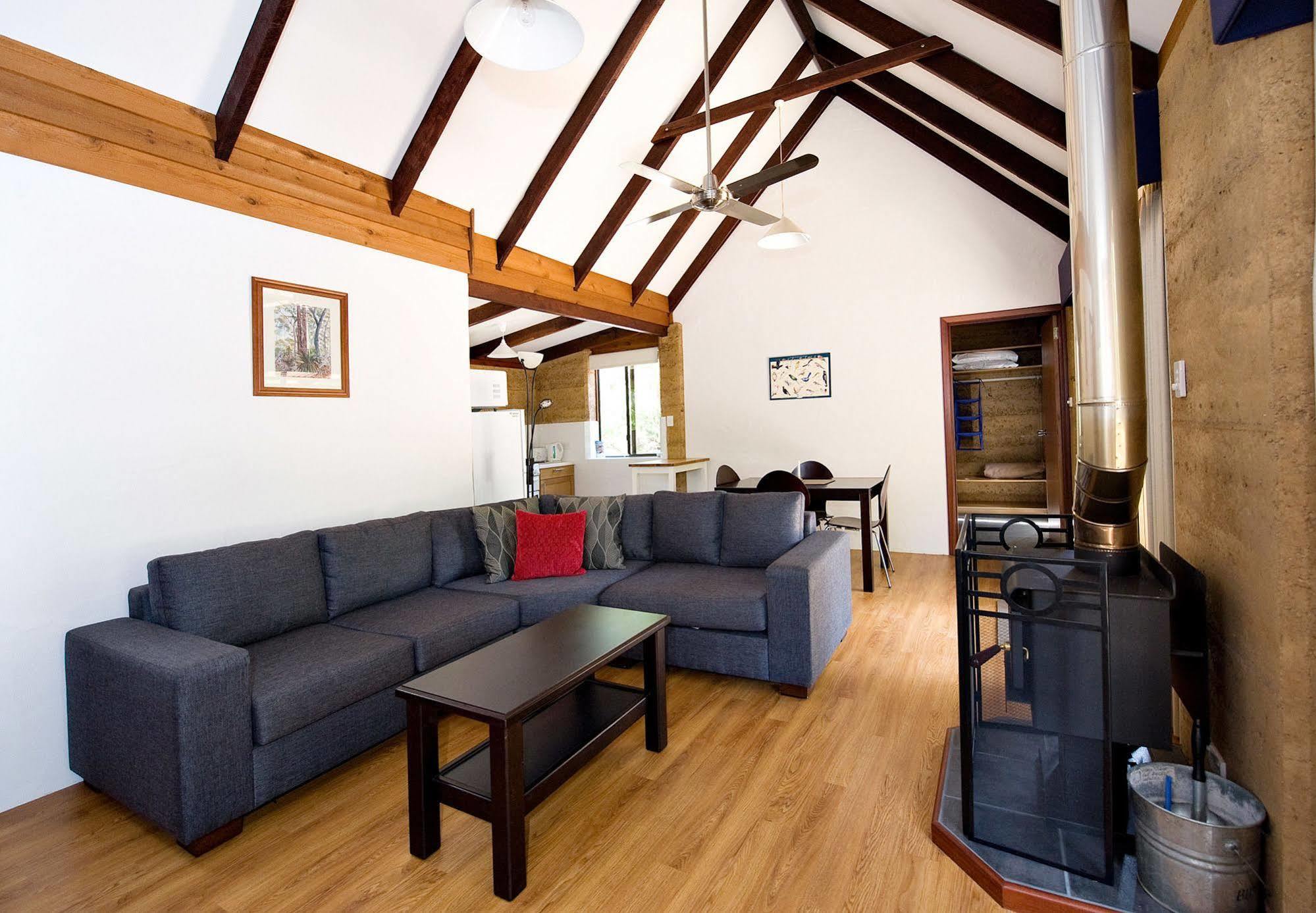 Bussells Bushland Cottages Margaret River ภายนอก รูปภาพ