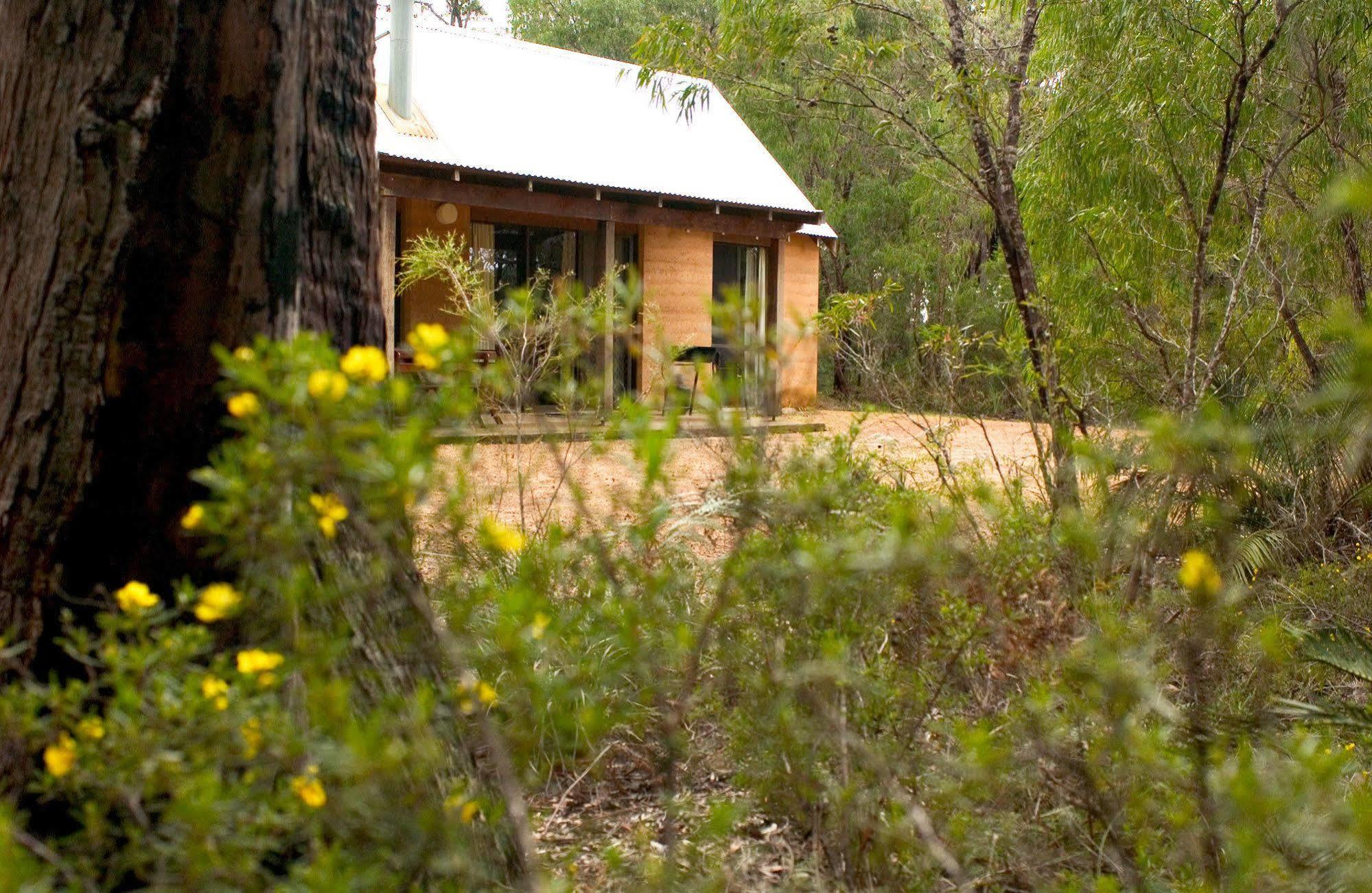 Bussells Bushland Cottages Margaret River ภายนอก รูปภาพ
